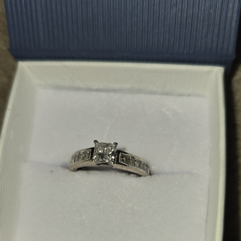 1ct  Diamond Ring